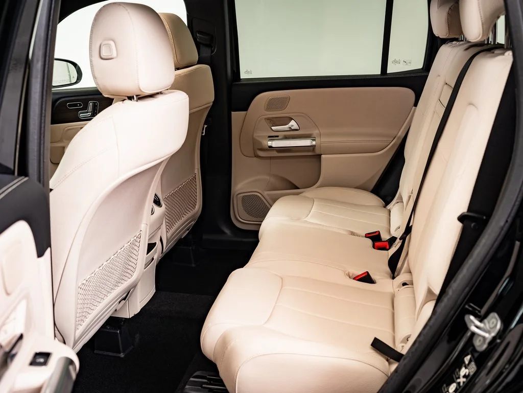 Used 2025 Night Black Mercedes-Benz GLB 250 image 35