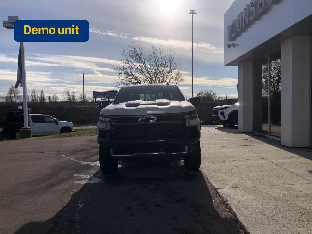 Used 2026 White Chevrolet 4WD Crew Cab 147" ZR2 image 3
