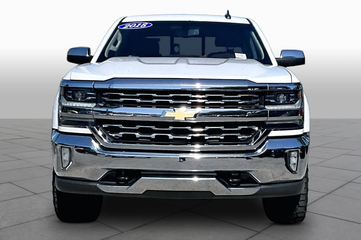 Used 2018 Iridescent Pearl Tricoat Chevrolet LTZ image 4
