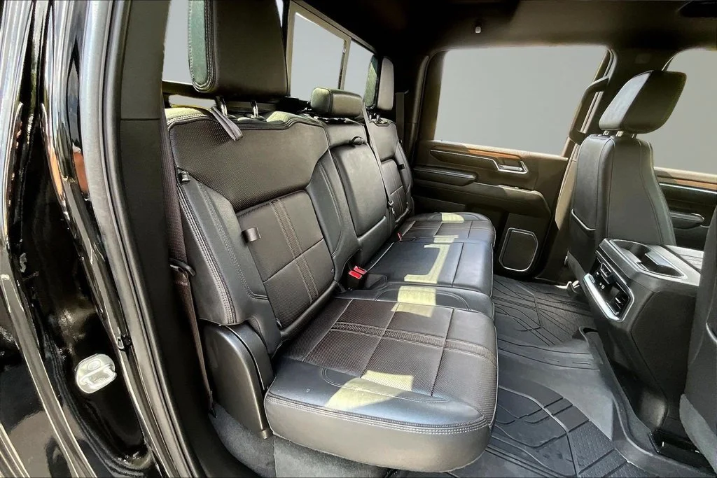 Used 2024 Black Chevrolet High Country image 26