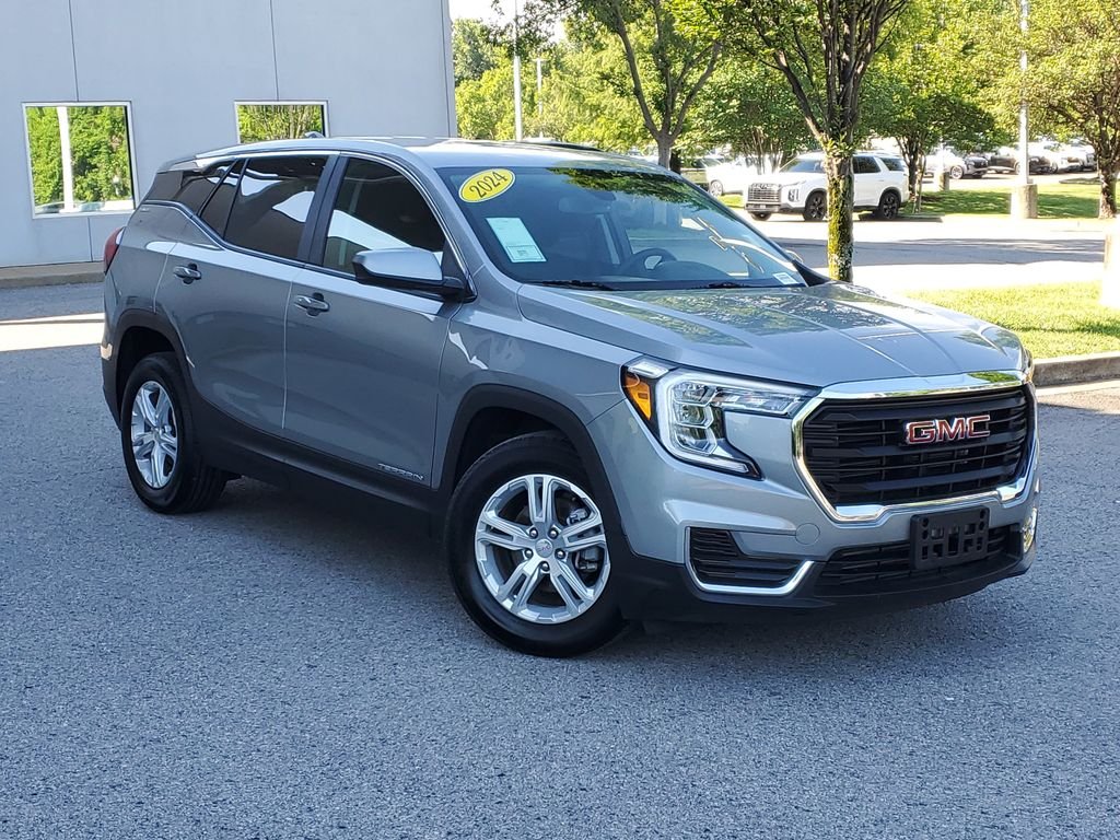 Used 2024 Silver GMC SLE image 32