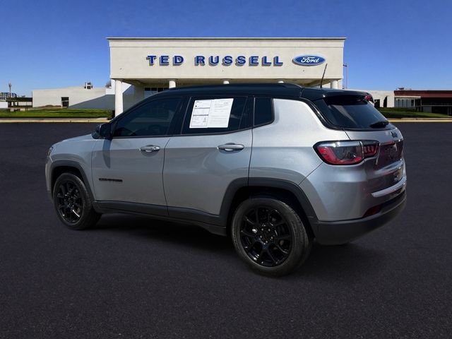 Certified Used 2022 Billet Silver Metallic Jeep Latitude image 6
