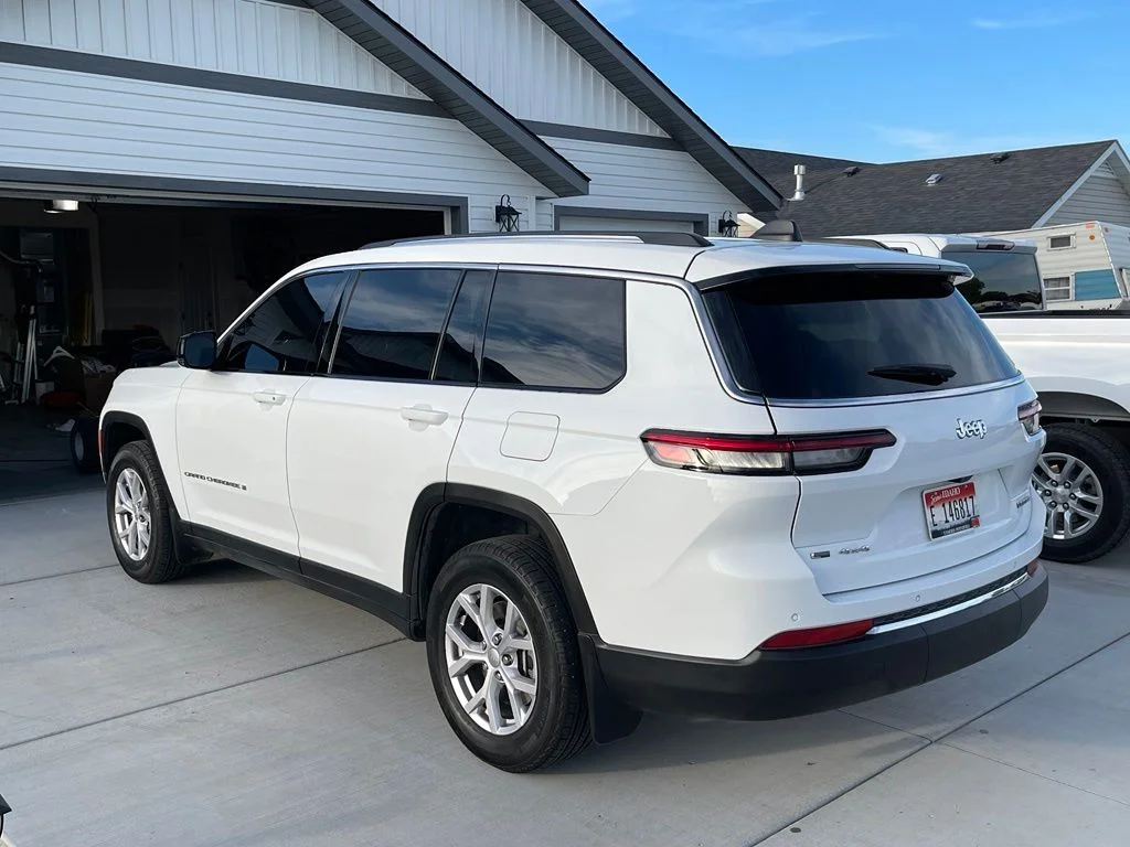 Used 2022 Bright White Clearcoat Jeep Limited image 8