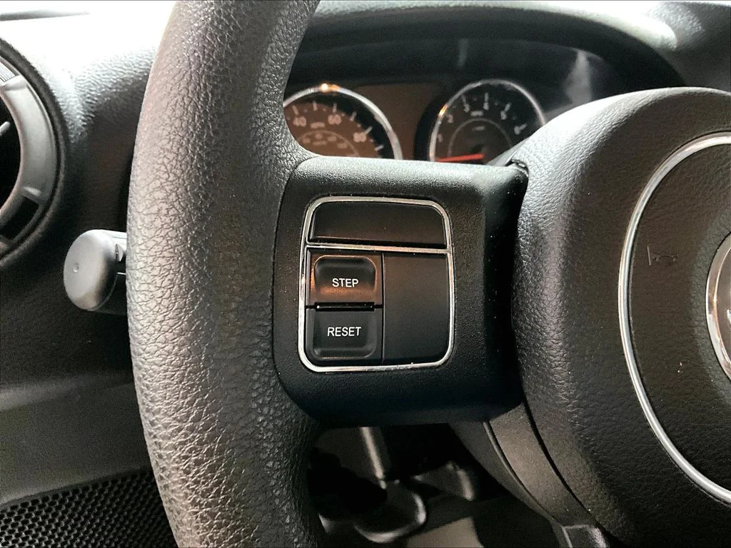 Used 2015 Silver Jeep Unlimited Sport image 17