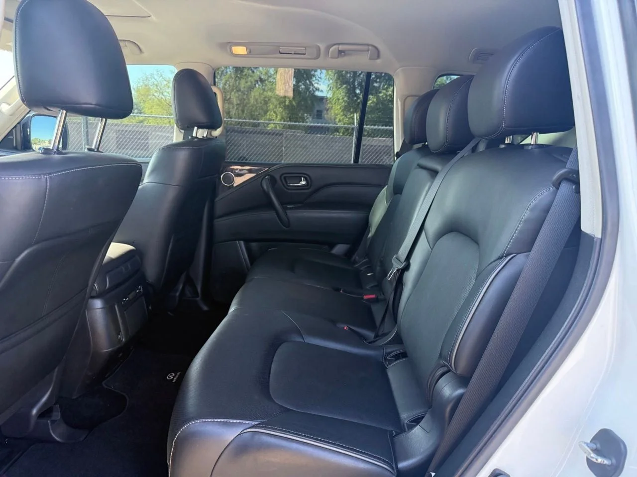Used 2022 Moonstone White INFINITI Luxe image 8