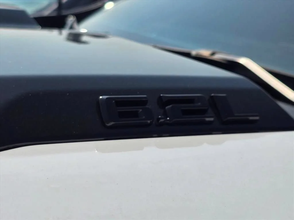 Used 2024 Summit White Chevrolet ZR2 image 13