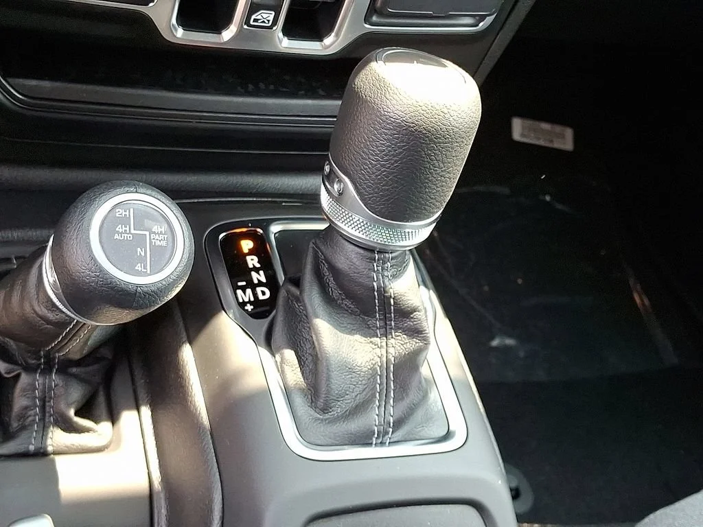 New 2025 Mojito Clearcoat Jeep Sport S image 16