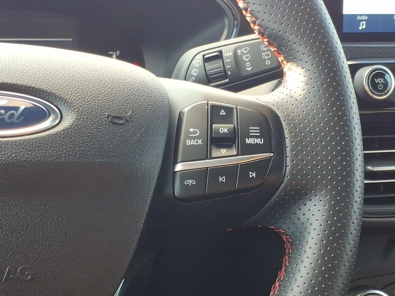 Used 2025 Carbonized Gray Ford ST-Line image 25