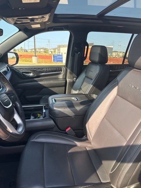 Used 2023 White GMC Denali image 6