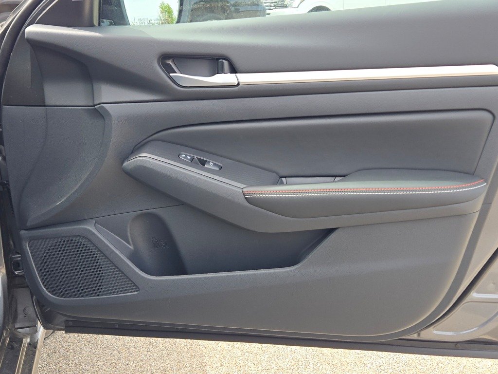 New 2026 Gray Nissan 2.5 SR image 8