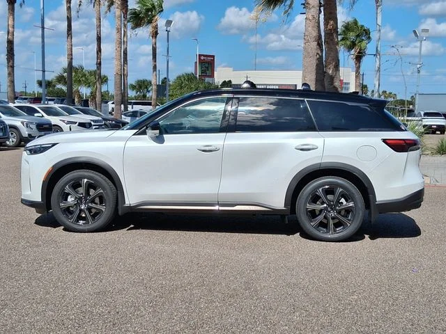 New 2027 2T RAD WHT INFINITI Autograph AWD image 2