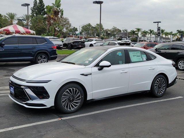 2026 Hyundai SONATA HYBRID Limited