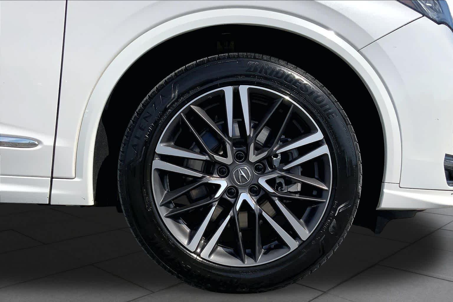 Used 2025 Platinum White Pearl Acura w/Advance Package image 11
