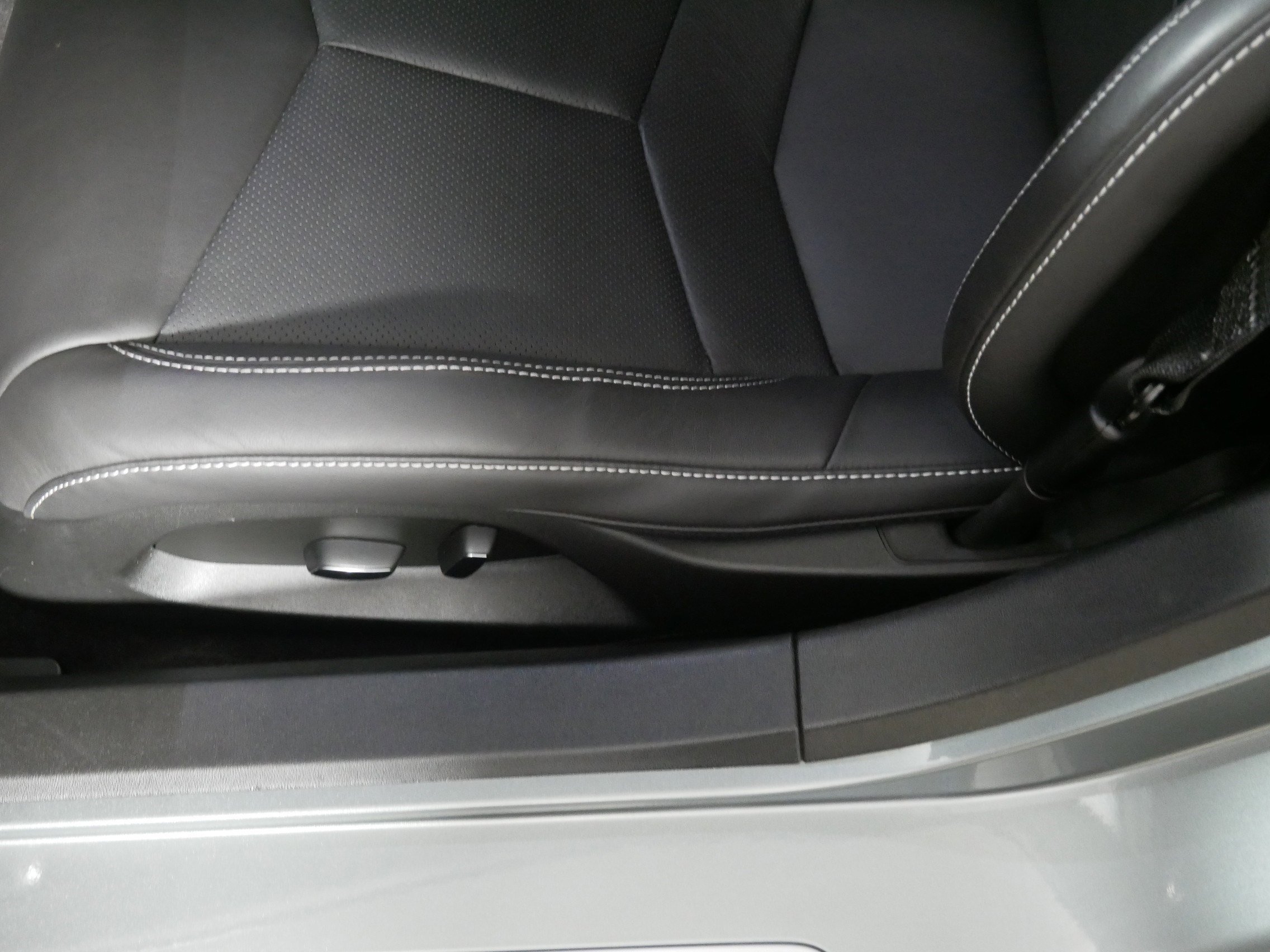 Used 2024 Hypersonic Gray Metallic Chevrolet 1LT image 20