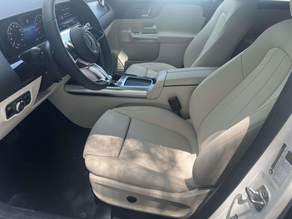 New 2026 Polar White Mercedes-Benz GLA 250 image 15