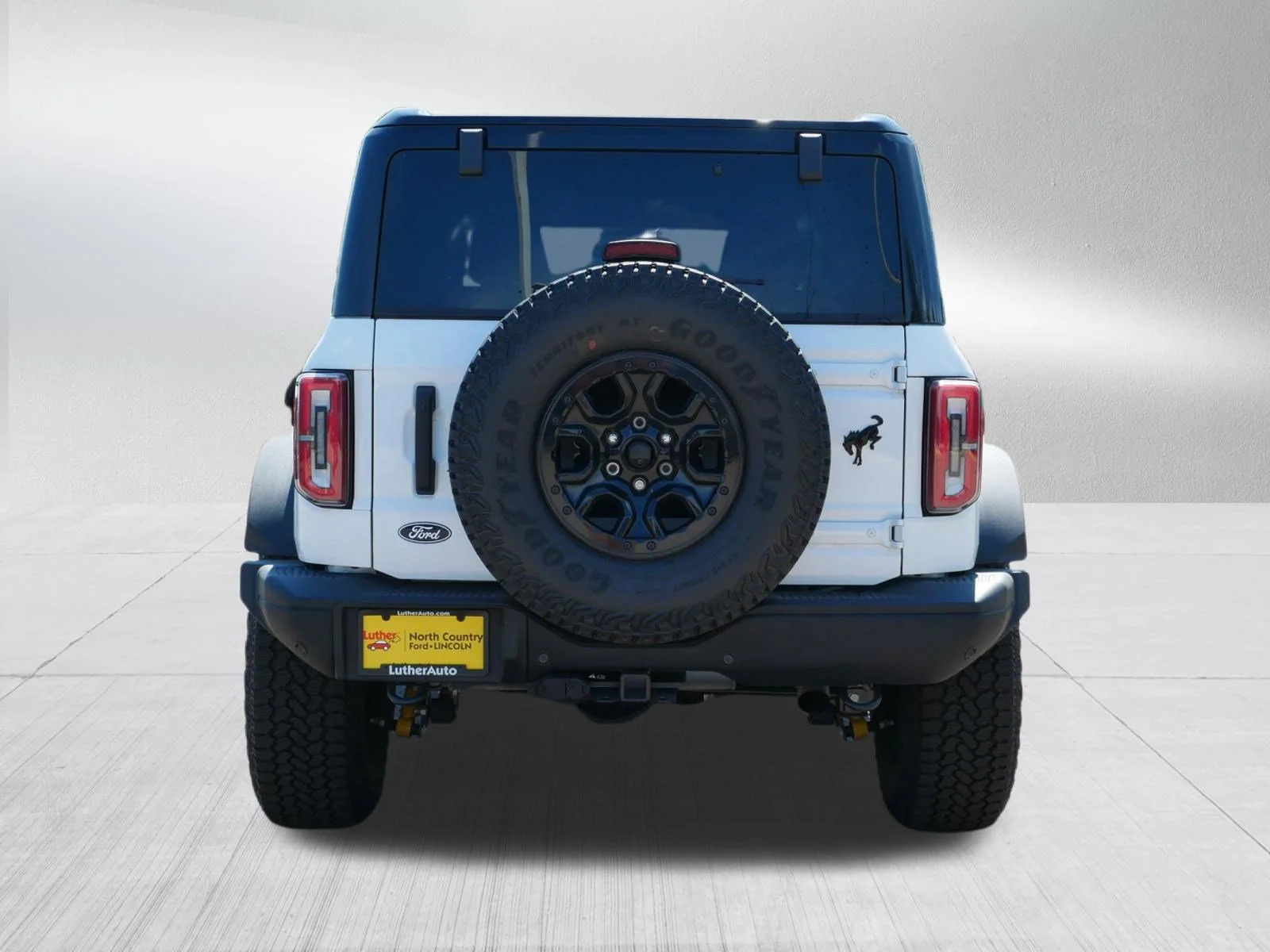 New 2026 Oxford White Ford Badlands image 6