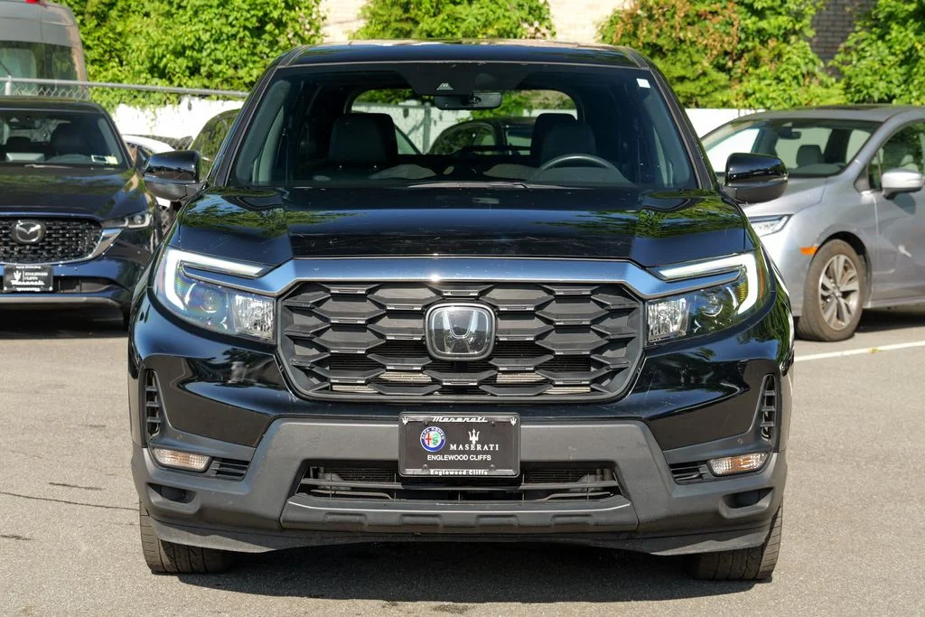 Used 2023 Black Honda EX-L image 2