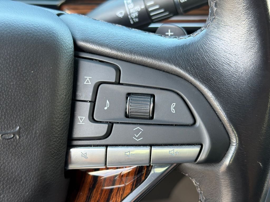Used 2023 White Cadillac Premium Luxury image 26