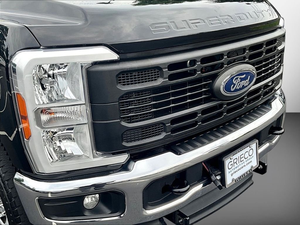 Used 2025 Black Ford XL image 28