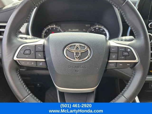 Used 2025 Magnetic Gray Metallic Toyota XLE image 33