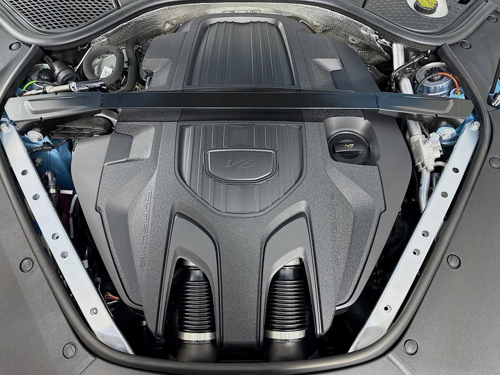 2026 Porsche Panamera 4 E-Hybrid - Photo 32