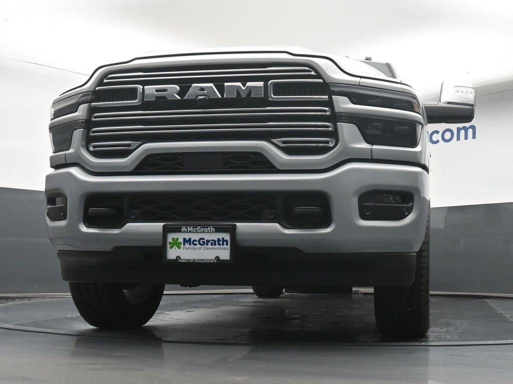 New 2026 Silver-Zynith Exterior Paint RAM Laramie image 7