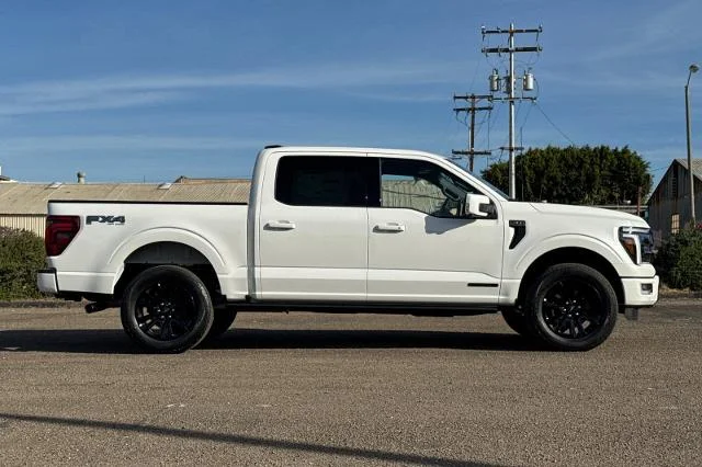 New 2026 Star White Metallic Tri-Coat Ford Platinum® image 25