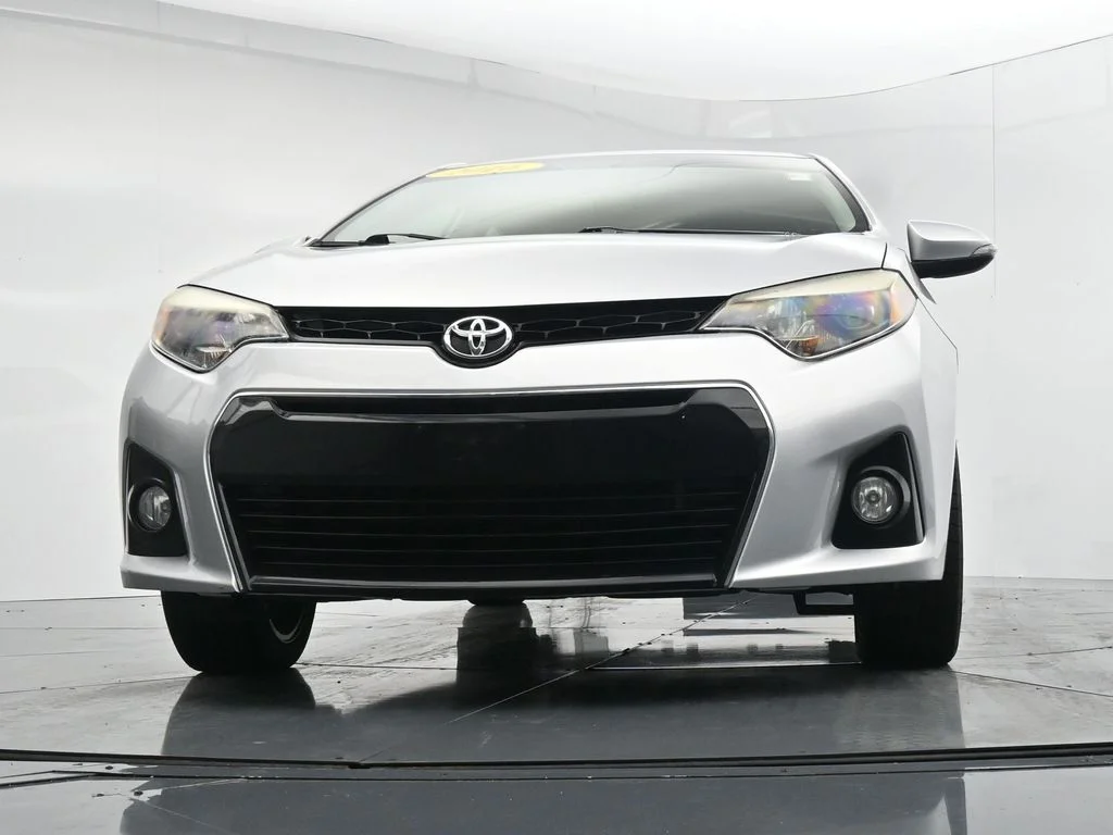 Used 2016  Toyota S Plus image 30