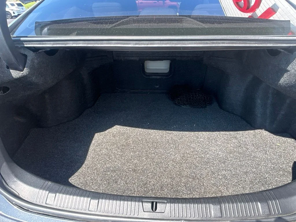 Used 2015 Gray Toyota XLE image 29