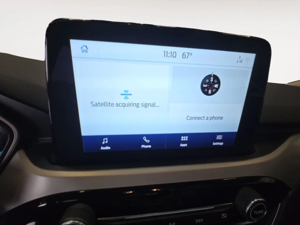 Used 2020 Green Ford SE image 15