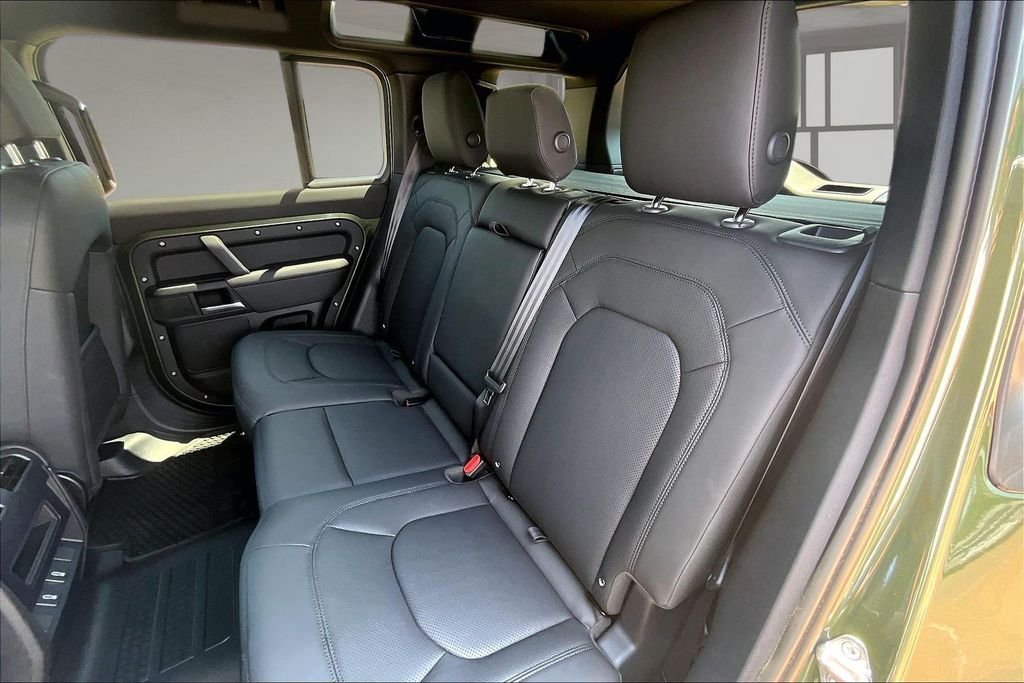 Used 2026 Green Land Rover S image 26