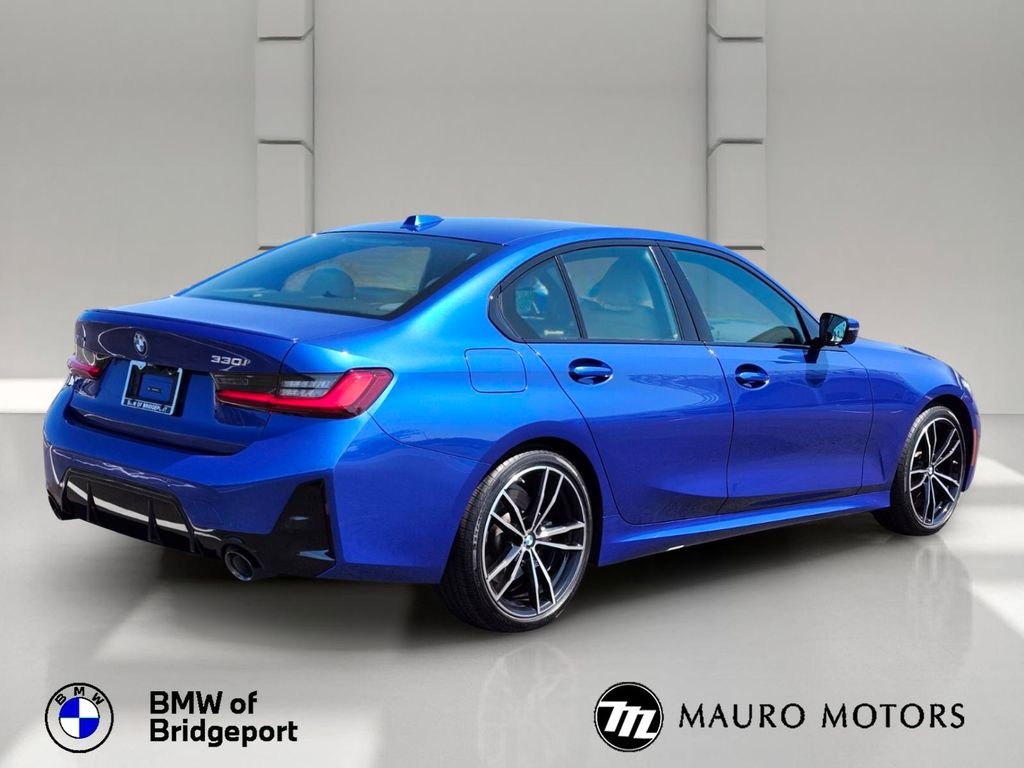 Used 2023 Blue BMW 330i xDrive image 3
