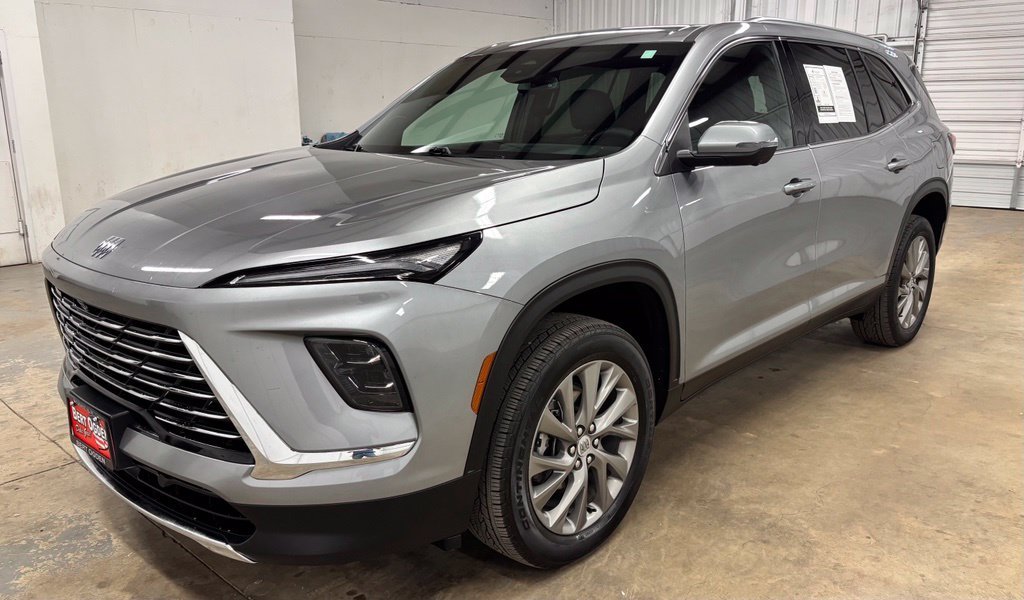 Used 2026 Gray Buick Preferred image 3