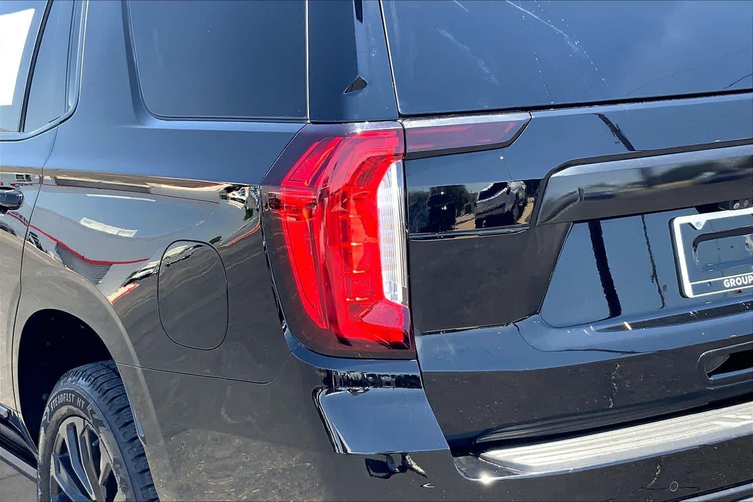 Used 2021 Onyx Black GMC Denali image 29