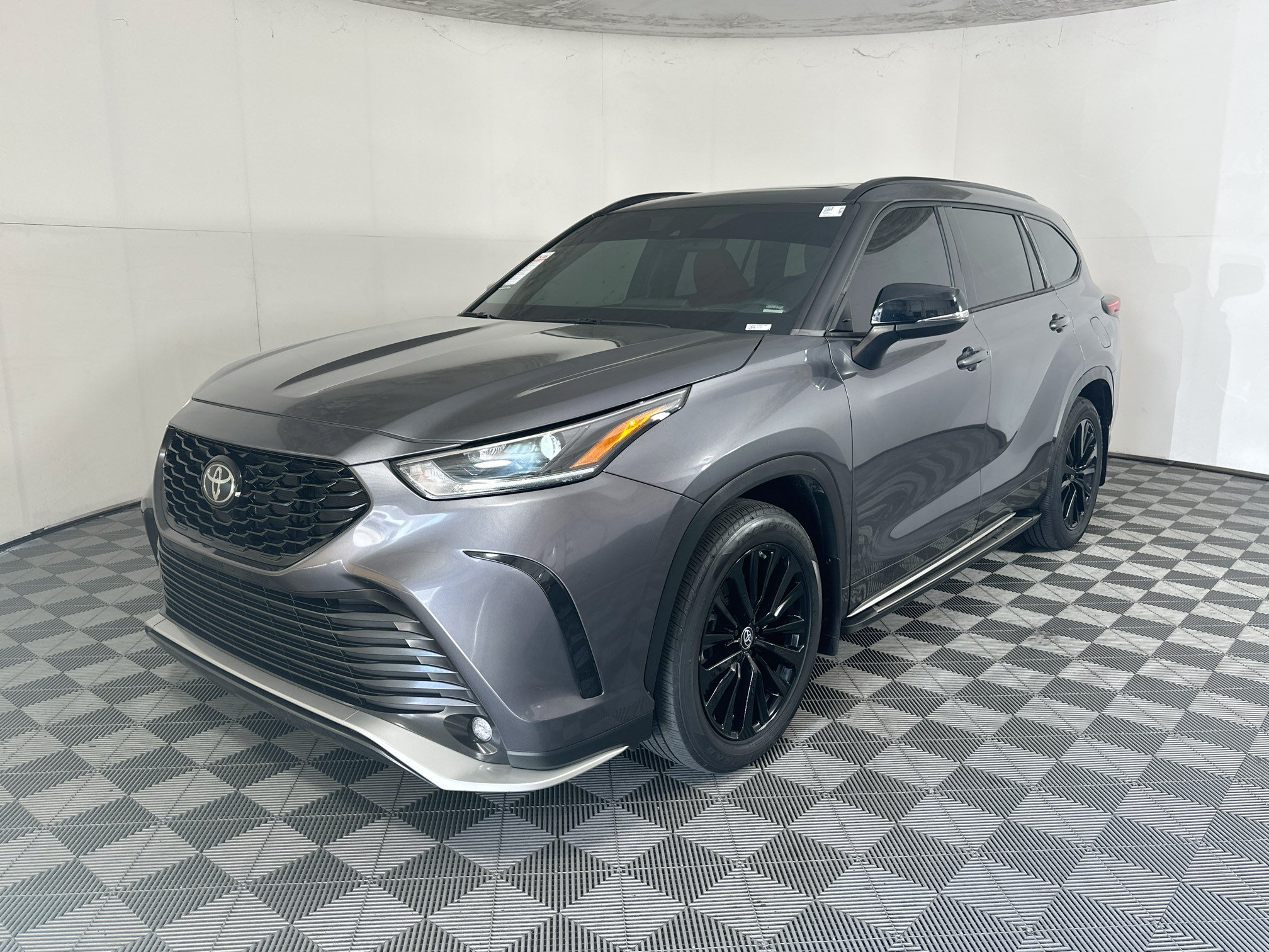 Used 2024 Magnetic Gray Metallic Toyota XSE image 7