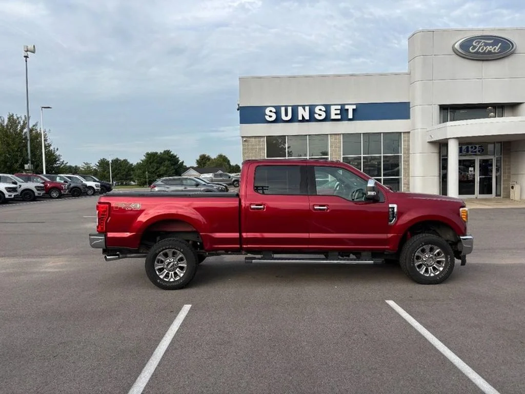 Used 2017 Ruby Red Metallic Tinted Clearcoat Ford XLT image 2