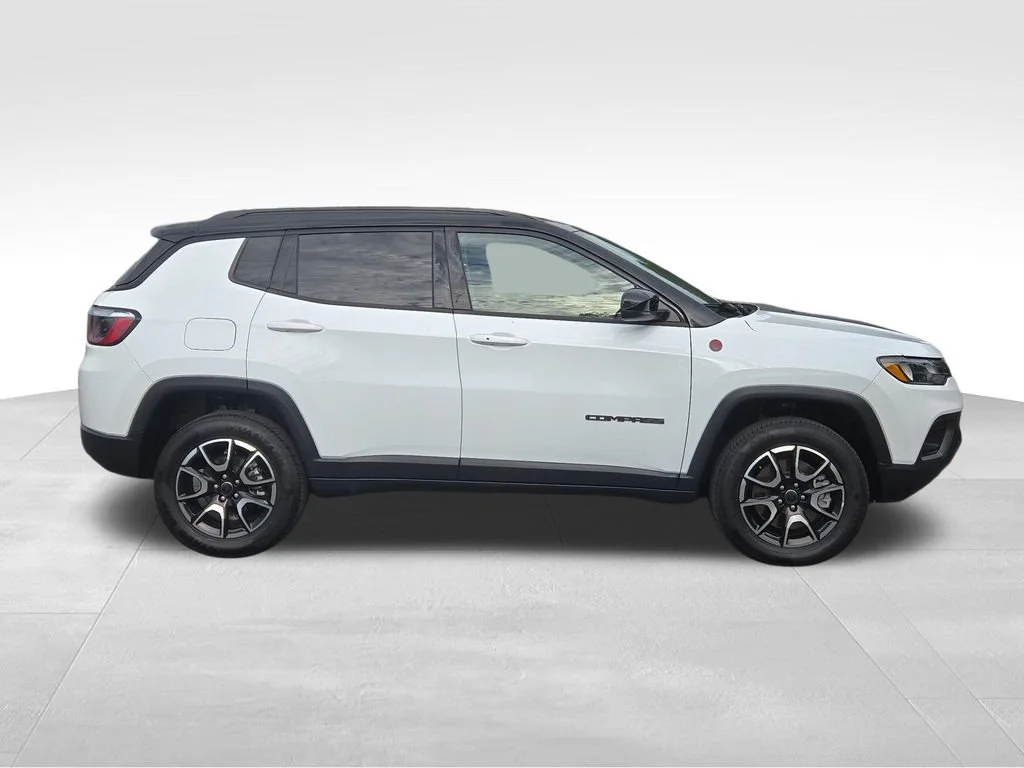 Used 2025 White Jeep Trailhawk image 10