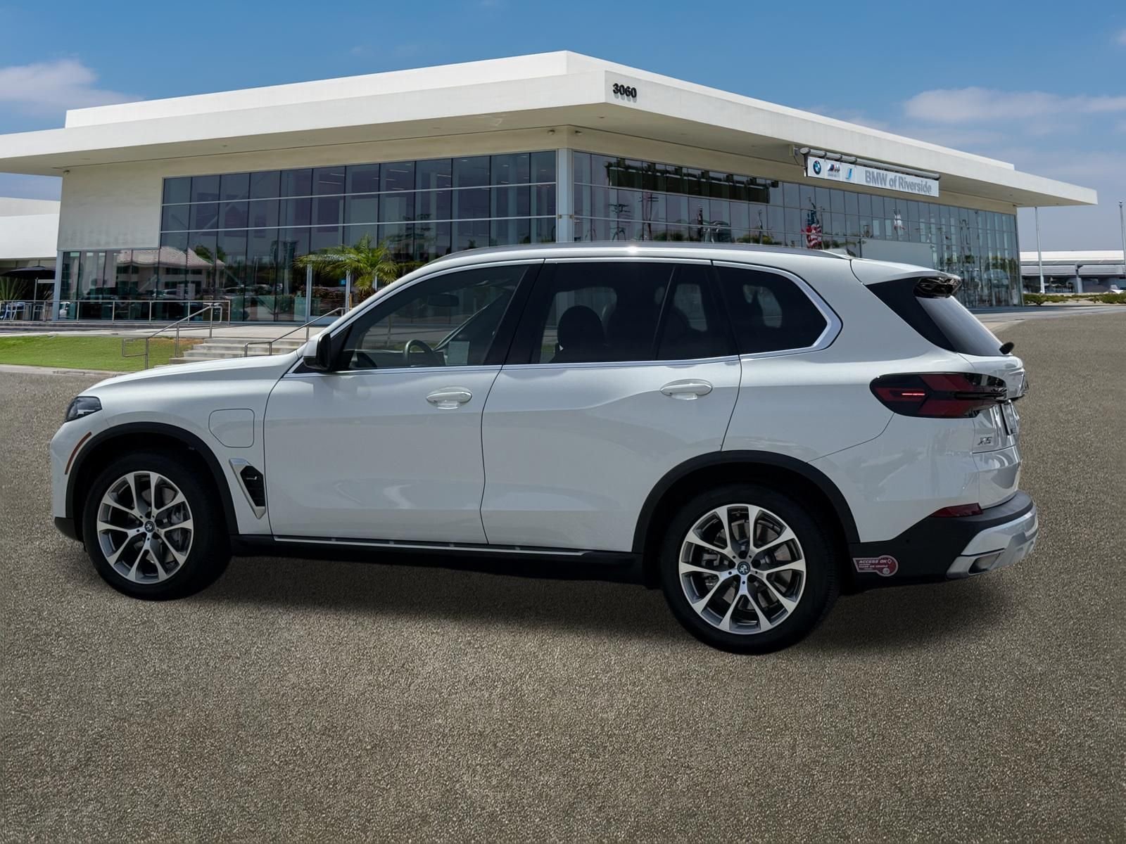Certified Used 2024 Alpine White BMW xDrive50e image 7