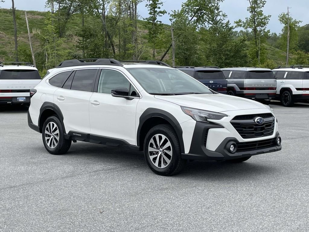 2025 Subaru Outback Premium's photo