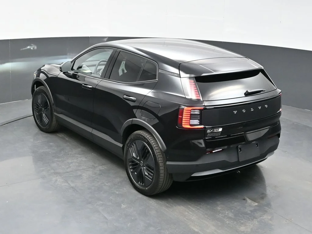 New 2026 Onyx Black Volvo Twin Motor Cross Country Ultra image 36