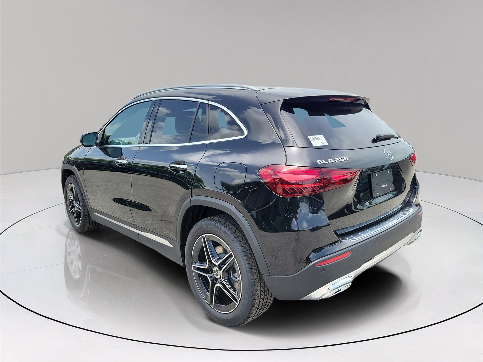 New 2026 Cosmos Black Metallic Mercedes-Benz GLA 250 image 35