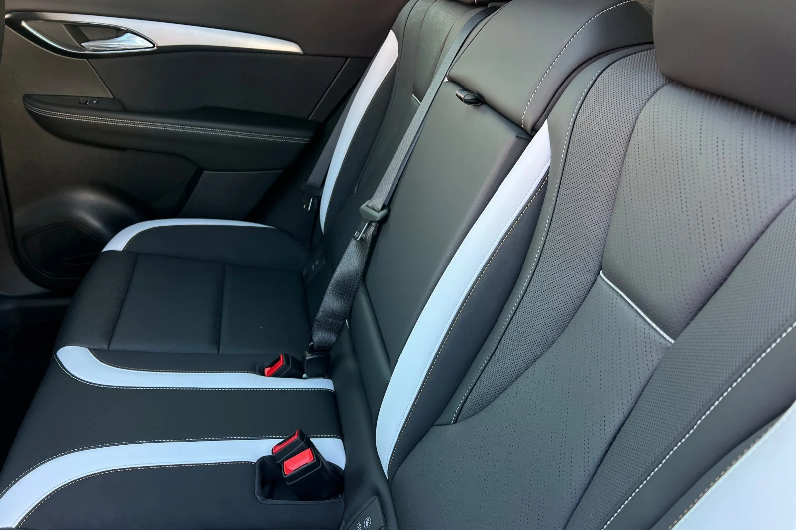 New 2026 Summit White Buick Sport Touring image 11