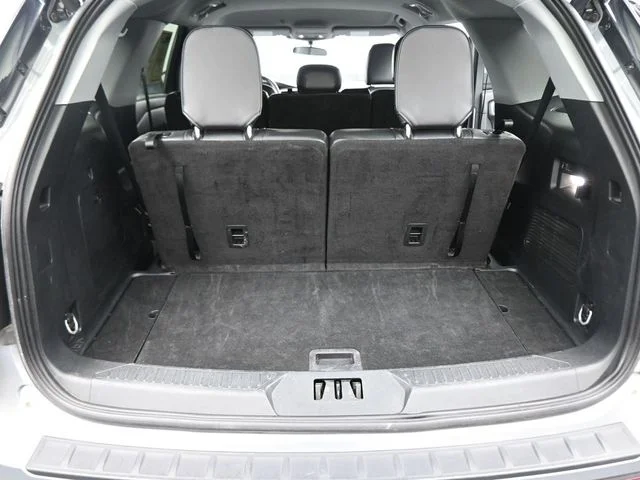Used 2024 Silver Ford XLT image 24