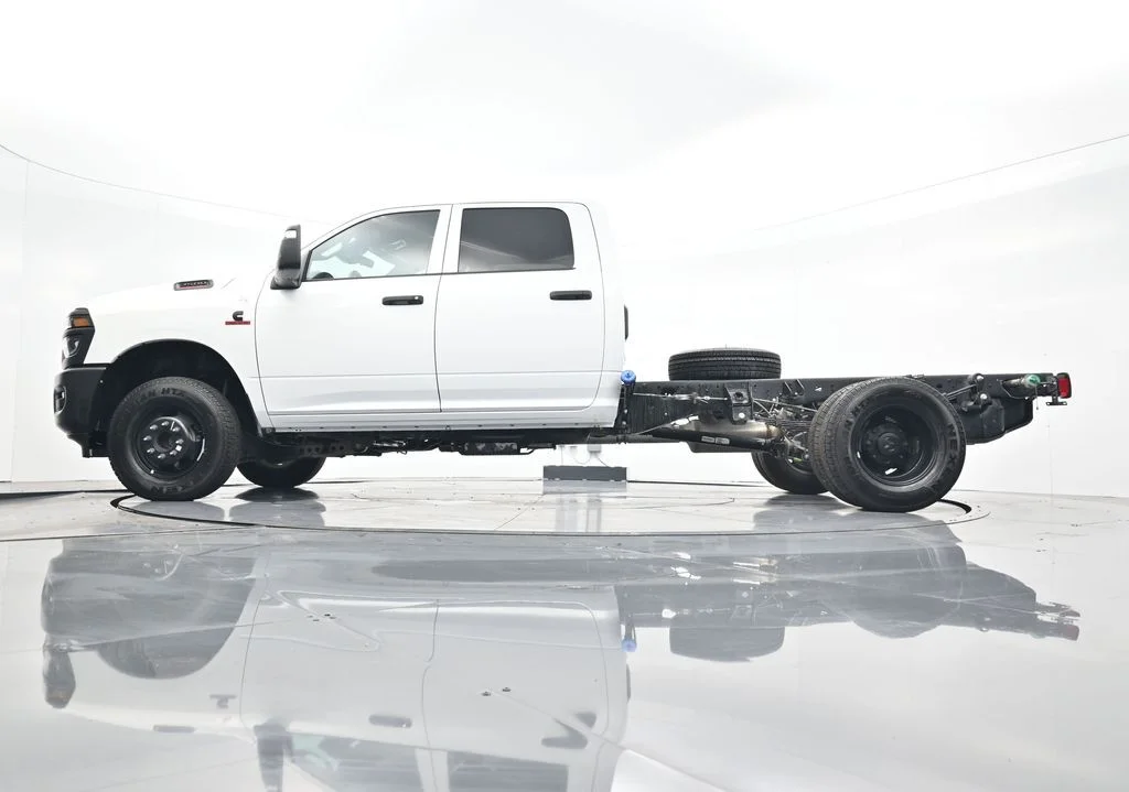 2026 RAM 3500 Chassis Tradesman - Photo 38