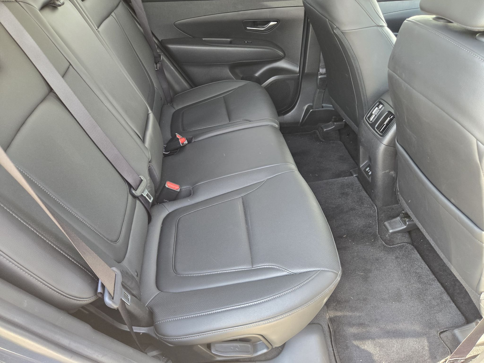 Used 2025 Ecotronic Gray Hyundai SEL Convenience image 32