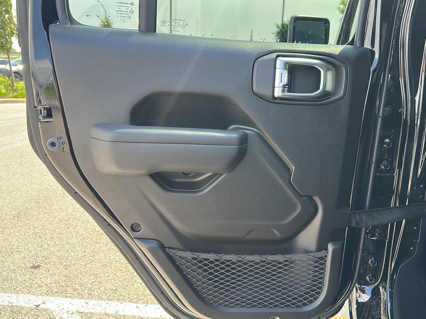 New 2026 Black Clear-Coat Exterior Paint Jeep Sport S image 25