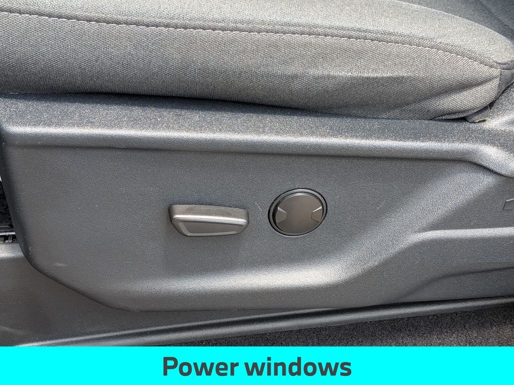 Used 2025 White Ford XLT image 17
