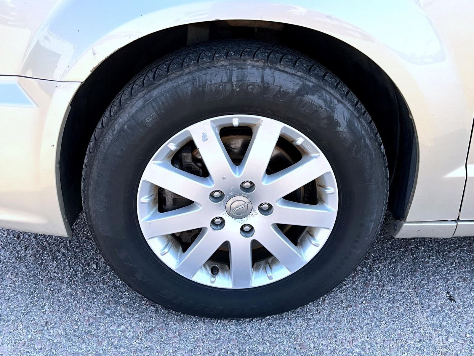 Used 2014 Beige Chrysler Touring image 22