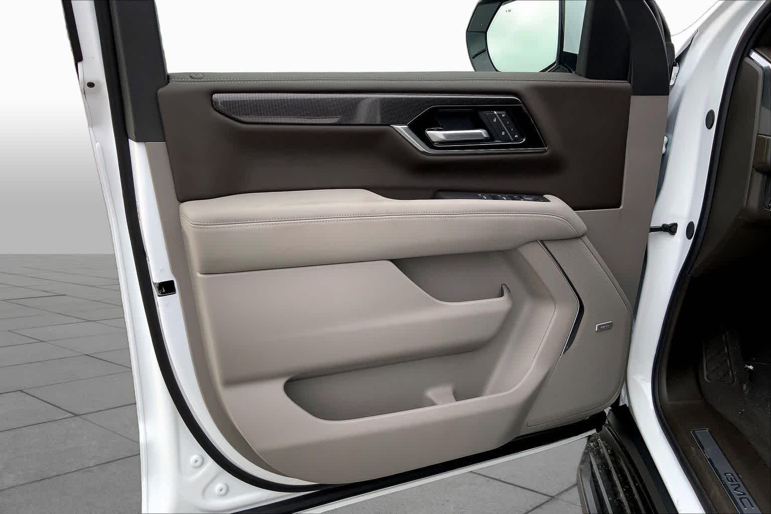 New 2026 Summit White GMC Elevation image 10