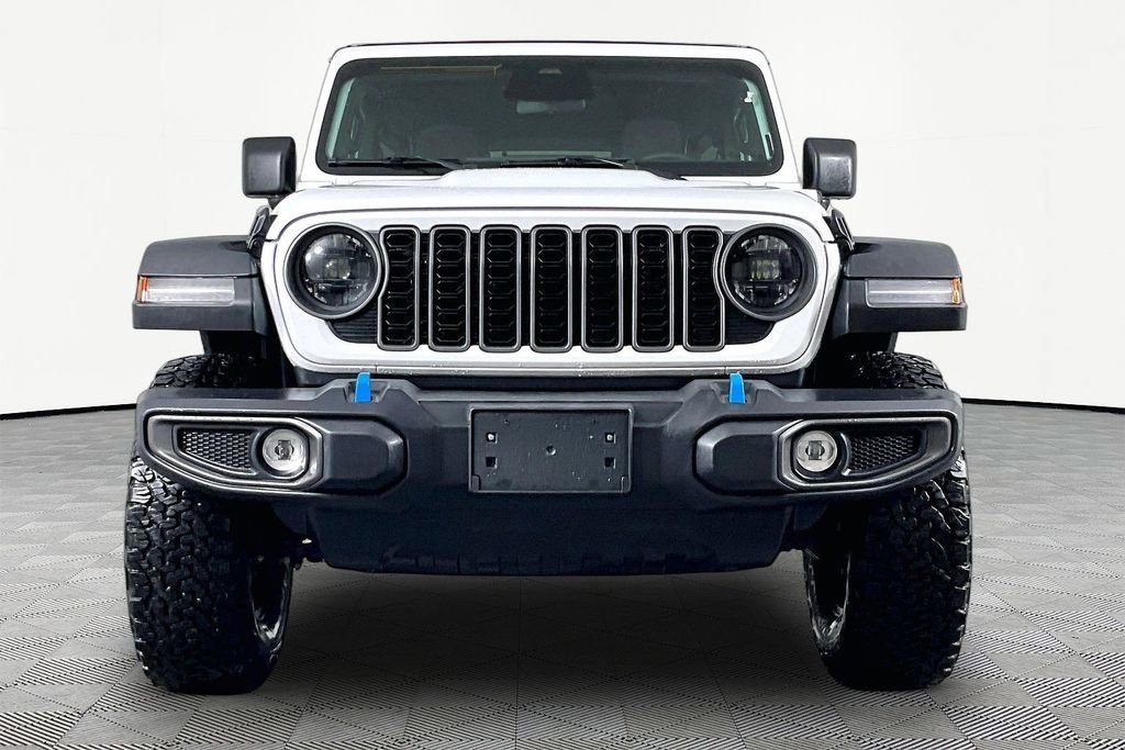 Used 2025 White Jeep Rubicon image 2